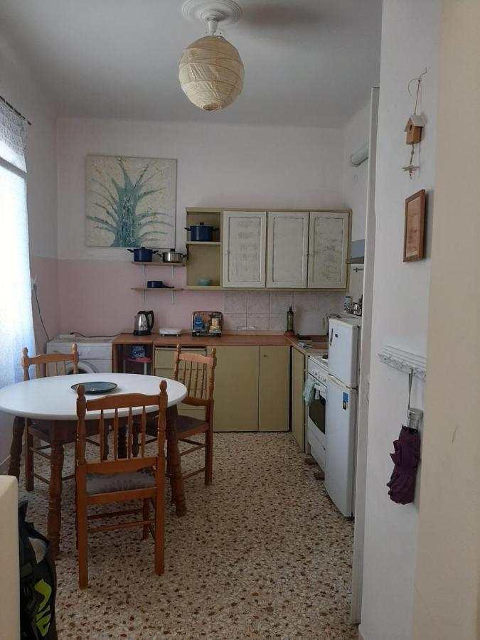 Retro Comfy Home Near Monastiraki Athens Exterior photo
